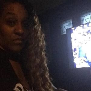 Meet your Posher, Khalida